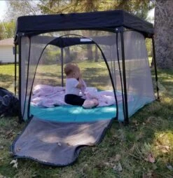 Deryan Draagbare Kinderbox - Zwart - Vaste Matrasbodem - Reisbox - Campingbedje -Babyproducten Winkel 1167x1200 1