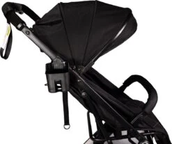 Ding Vivo Wandelwagen - Zwart - Inklapbare Buggy - Inclusief Boodschappenmandje En Zonnekap -Babyproducten Winkel 1200x1006 1