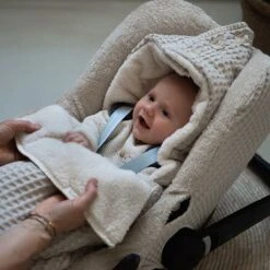 Koeka Oslo Voetenzak Voor Autostoel 0+ - Wafelstof Met Teddy - Zand -Babyproducten Winkel 1200x1200 1570