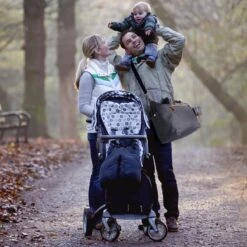 Brisby Slijtvaste Luiertas - Verzorgingstas Groot - Grijs - Inclusief Verschoonmatje - Isoleervakken - Fopspeen Houder - Makkelijk Te Bevestigen Aan De Kinderwagen -Babyproducten Winkel 1200x1200 249