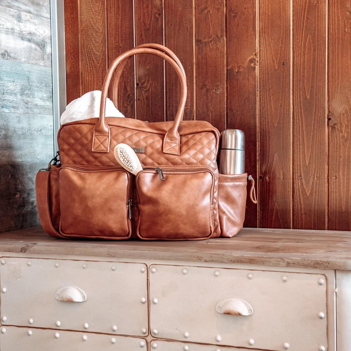 Kidzroom Vision Of Love Luiertas - Bruin - Verschoonmatje - Versteldbare Schouderband 7 Kidzroom Vision Of Love Luiertas - Bruin - Verschoonmatje - Versteldbare Schouderband - Afbeelding 7