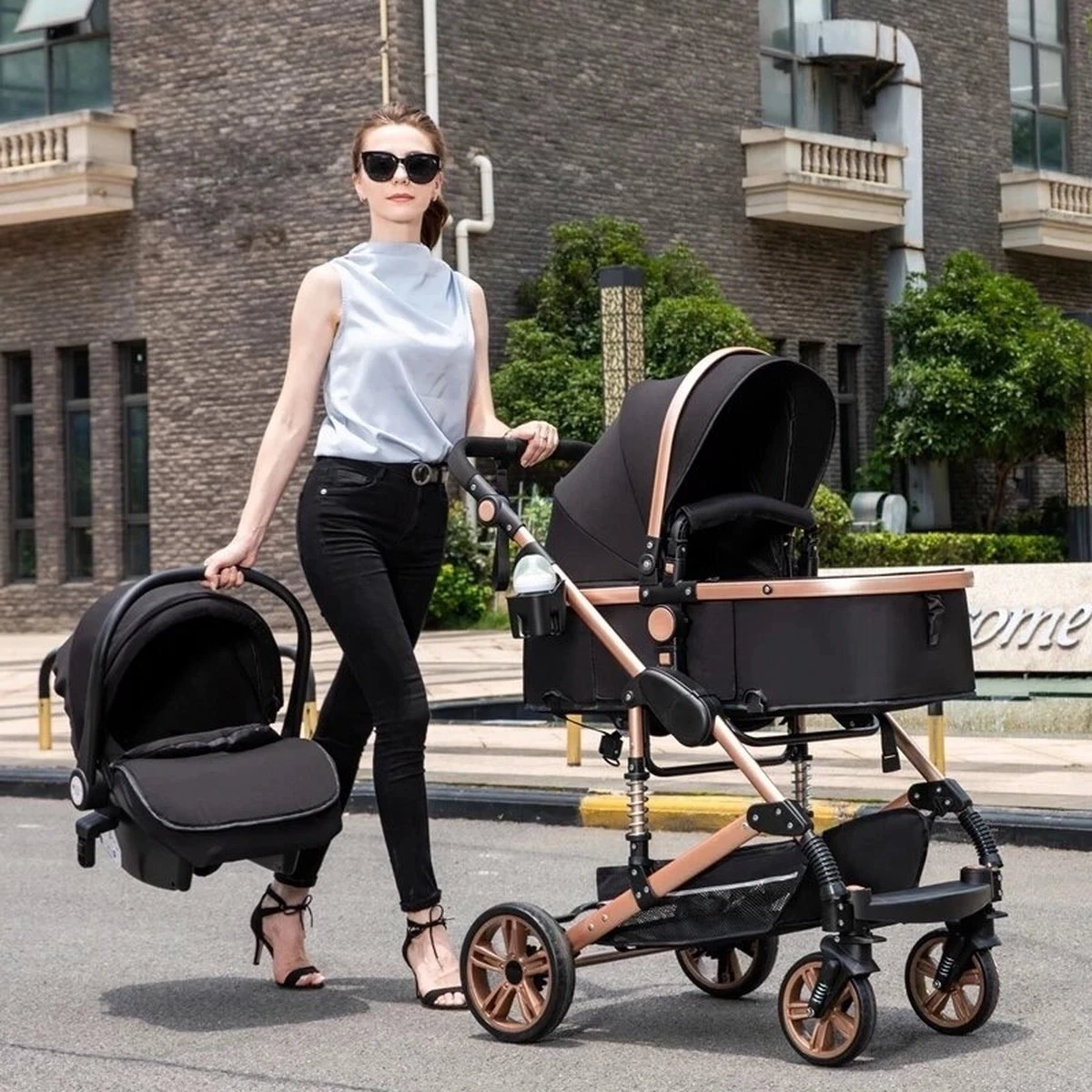 Merkloos Luxe Multi-functionele 3 In 1 Wandelwagen - Babywagen - Kwalitatieve Buggy - Opklapbare Kinderwagen - Licht En Flexibel 1 Merkloos Luxe Multi-functionele 3 In 1 Wandelwagen - Babywagen - Kwalitatieve Buggy - Opklapbare Kinderwagen - Licht En Flexibel
