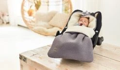 Jollein Voetenzak Voor Autostoel & Kinderwagen - Bliss Knit - Storm Grey -Babyproducten Winkel 1200x698 1