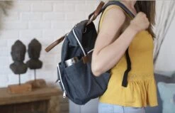 Periwinkle - Luiertassen - Waterproof Baby Verzorgingstas - Baby Rugzak - Luiertas - Verzorgingstas - Linnen - Bordeaux -Babyproducten Winkel 1200x772 5