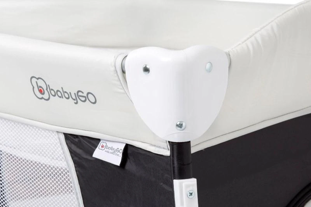 Campingbed BabyGO Sleeper DeLuxe Zwart (incl. Bodemverhoger) 5 Campingbed BabyGO Sleeper DeLuxe Zwart (incl. Bodemverhoger) - Afbeelding 5