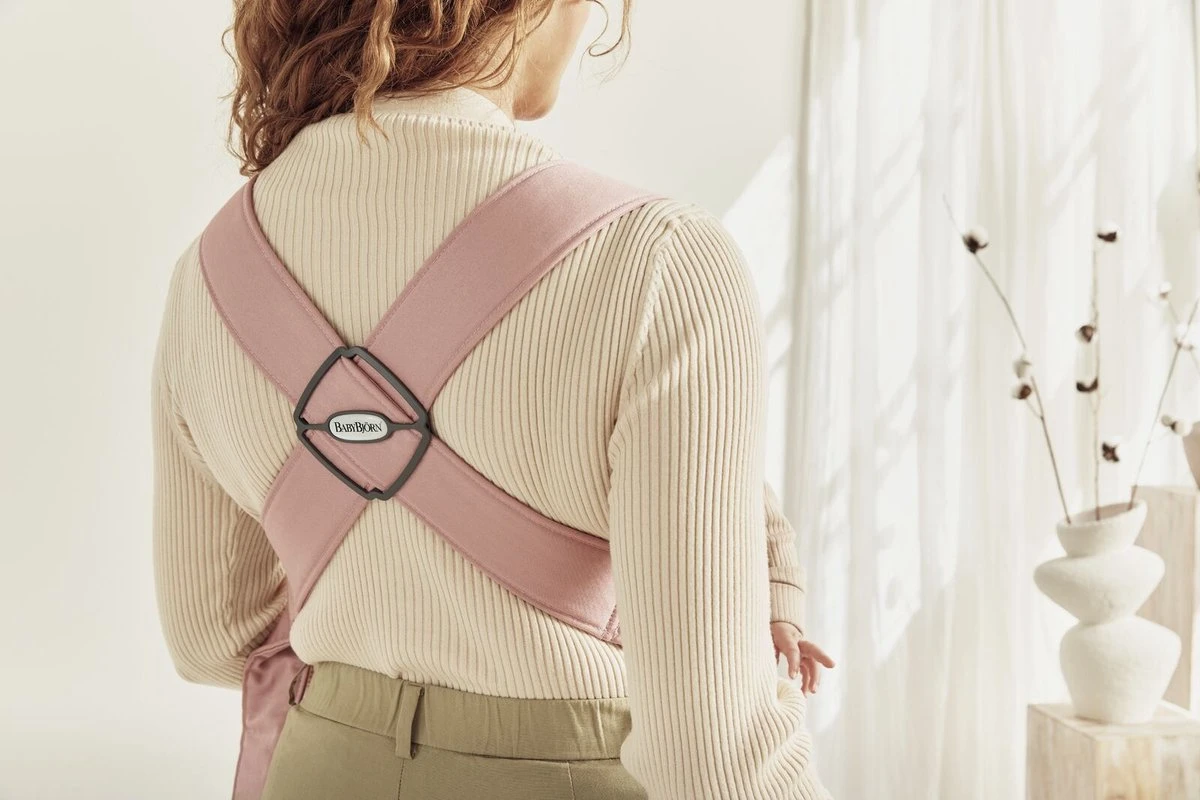 BabyBjörn Draagzak Mini - 3D Jersey - Lichtroze 2 BabyBjörn Draagzak Mini - 3D Jersey - Lichtroze - Afbeelding 2