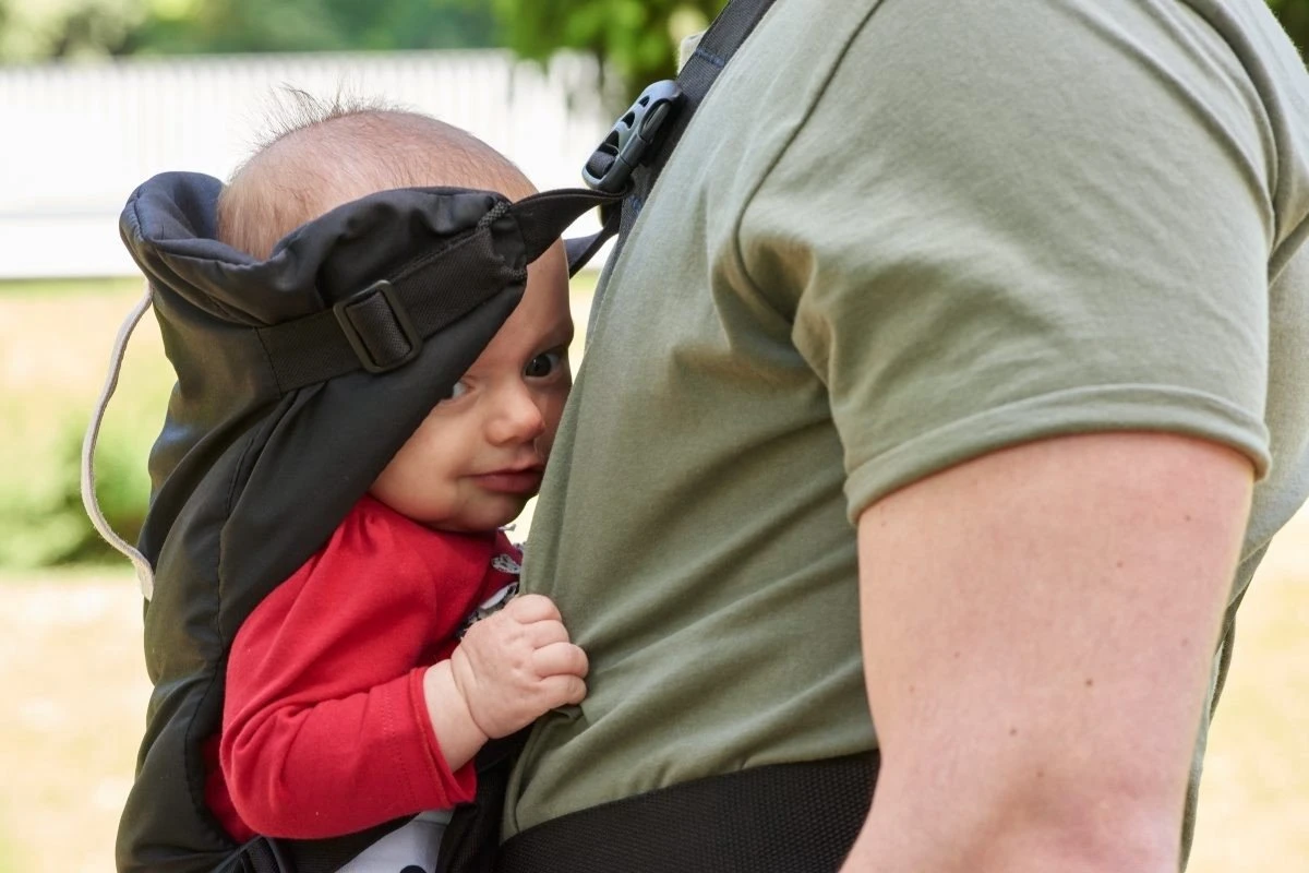 Chicco Draagzak Easy Fit - Dark Beige 2 Chicco Draagzak Easy Fit - Dark Beige - Afbeelding 2