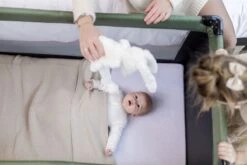 Qute Campingbed Q-sleep Olijfgroen/zwart -Babyproducten Winkel 1200x800 221