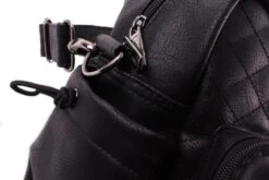 Kidzroom Vision Of Love Luiertas - Zwart - Verschoonmatje - Verstelbare Schouderband 22 Kidzroom Vision Of Love Luiertas - Zwart - Verschoonmatje - Verstelbare Schouderband -Babyproducten Winkel 1200x800 36