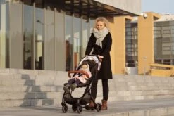 Momi Estelle Pink Wandelwagen WOSP00004 -Babyproducten Winkel 1200x800 90