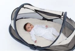 Deryan Baby Luxe Campingbedje – Inclusief Zelfopblaasbare Matras - Cream -Babyproducten Winkel 1200x813 2