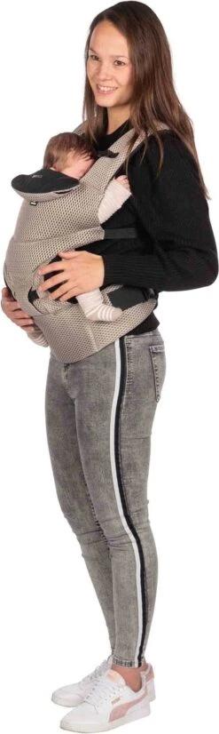 Dooky Ergonomische Draagzak Urban Comfort Beige Desert -Babyproducten Winkel 359x1200