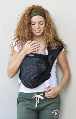 Minimonkey Mini Sling Draagzak - Zwart -Babyproducten Winkel 768x1200 5