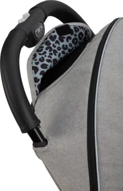 MoMi Wandelwagen - Compacte Lichtgewicht Buggy - Estelle Dakar Met XXL Wielen & Zonnekap - Leopard - Grijs-Goud (geschikt Van 6mnd - 22kg) 37 MoMi Wandelwagen - Compacte Lichtgewicht Buggy - Estelle Dakar Met XXL Wielen & Zonnekap - Leopard - Grijs-Goud (geschikt Van 6mnd - 22kg) -Babyproducten Winkel 773x1200 4