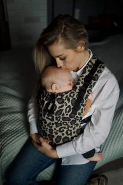 Pure Baby Love - Draagzak - Cross & Go - Panter Zwart - Maat 44/50 - 74 -Babyproducten Winkel 798x1200 5