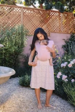 Ergobaby - Embrace - Draagzak Baby - Blush Pink 18 Ergobaby - Embrace - Draagzak Baby - Blush Pink -Babyproducten Winkel 799x1200 61