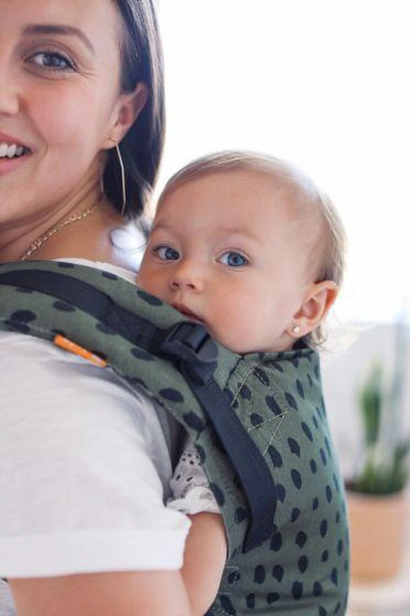 Tula Free To Grow Emerge Ergonomische Draagzak - Vanaf ‘geboorte’ Te Gebruiken - Makkelijk Verstelbaar - Comfortabel Voor Ouder En Kind 5 Tula Free To Grow Emerge Ergonomische Draagzak - Vanaf ‘geboorte’ Te Gebruiken - Makkelijk Verstelbaar - Comfortabel Voor Ouder En Kind - Afbeelding 5