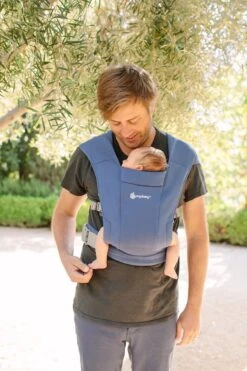 Ergobaby - Embrace - Draagzak Baby - Soft Blue - Ergonomisch Vanaf Geboorte -Babyproducten Winkel 800x1200 114
