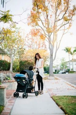 Joovy Caboose Graphite Stand On Tandem Buggy - Rood - Duo Buggy - Dubbele Buggy -Babyproducten Winkel 800x1200 138