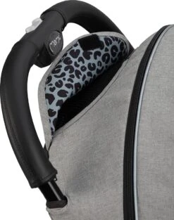 MoMi Wandelwagen - Compacte Lichtgewicht Buggy - Estelle Dakar Met XXL Wielen & Zonnekap - Leopard - Grijs-Goud (geschikt Van 6mnd - 22kg) 26 MoMi Wandelwagen - Compacte Lichtgewicht Buggy - Estelle Dakar Met XXL Wielen & Zonnekap - Leopard - Grijs-Goud (geschikt Van 6mnd - 22kg) -Babyproducten Winkel 947x1200 11