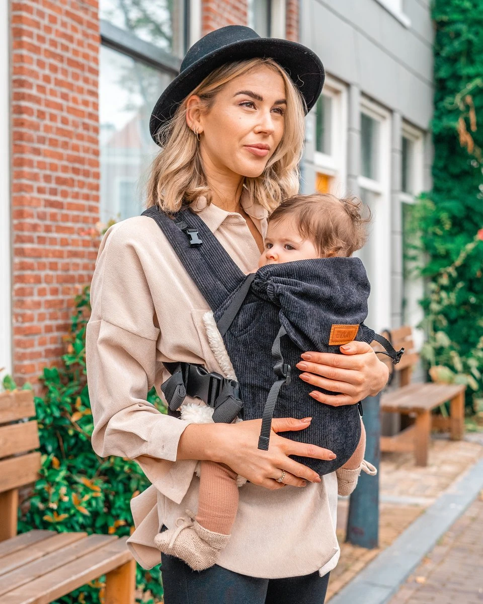 ByKay - Draagzak - Click Carrier Classic - Ribbed Velvet Smoky Black 1 ByKay - Draagzak - Click Carrier Classic - Ribbed Velvet Smoky Black