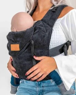 ByKay - Draagzak - Click Carrier Classic - Ribbed Velvet Smoky Black 8 ByKay - Draagzak - Click Carrier Classic - Ribbed Velvet Smoky Black -Babyproducten Winkel 960x1200 5