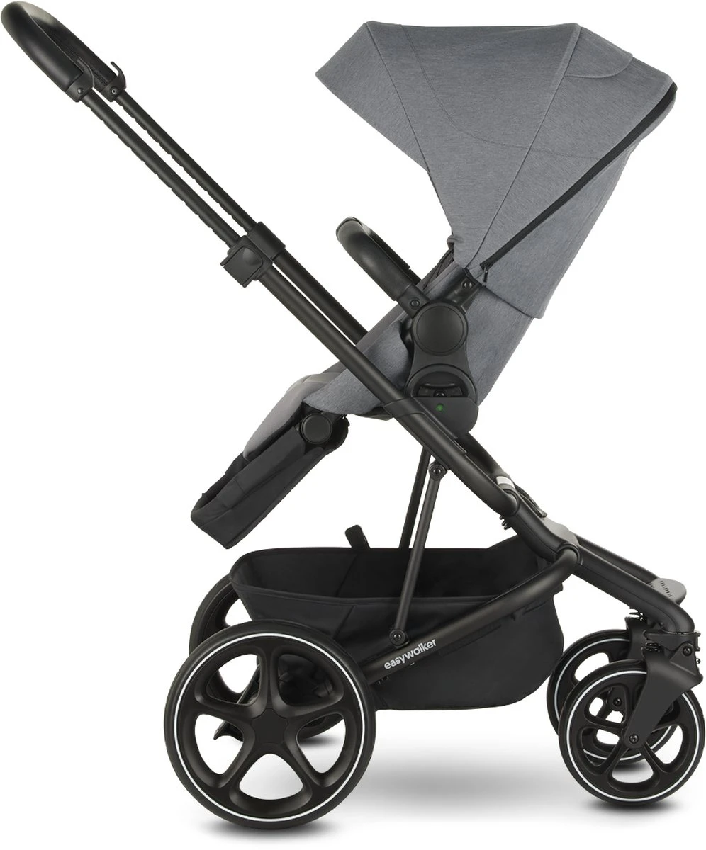 Easywalker Harvey 3 / Harvey³ Voordeelset Bestaande Uit Kinderwagen, Reiswieg, Voetenzak, Regenhoes Voor Zitting En Reiswieg, Hoes Voor De Reiswiegmatras - Kleur Fossil Grey 8 Easywalker Harvey 3 / Harvey³ Voordeelset Bestaande Uit Kinderwagen, Reiswieg, Voetenzak, Regenhoes Voor Zitting En Reiswieg, Hoes Voor De Reiswiegmatras - Kleur Fossil Grey - Afbeelding 8
